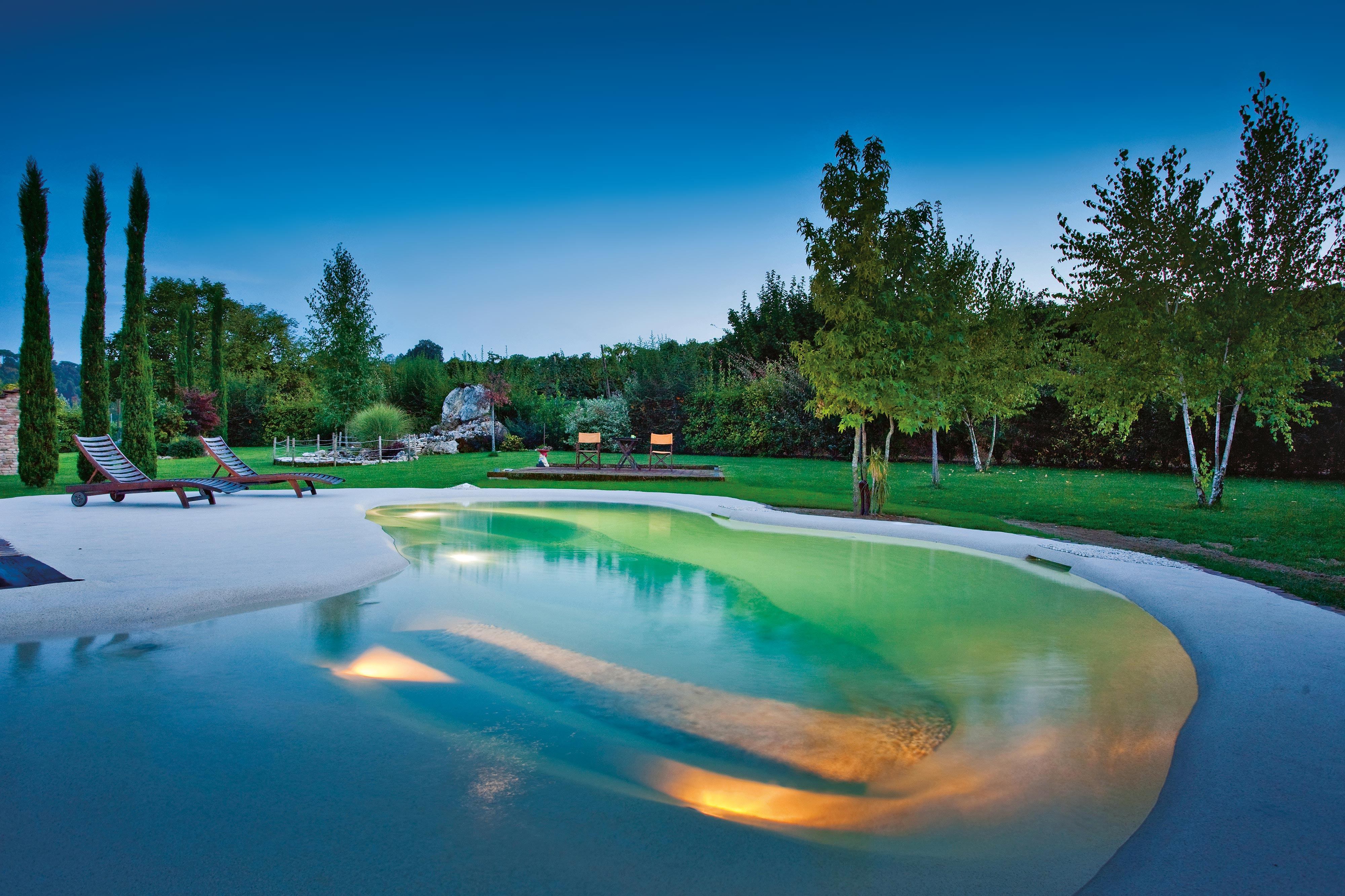 Biodesign Pool Abendstimmung