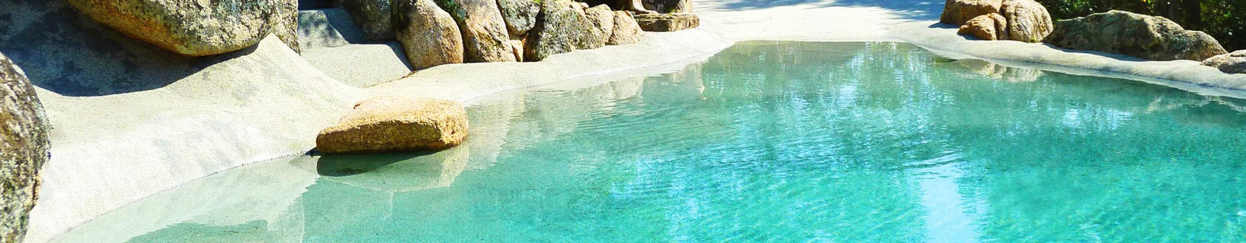 Privatstrand mit mediterranem Flair
