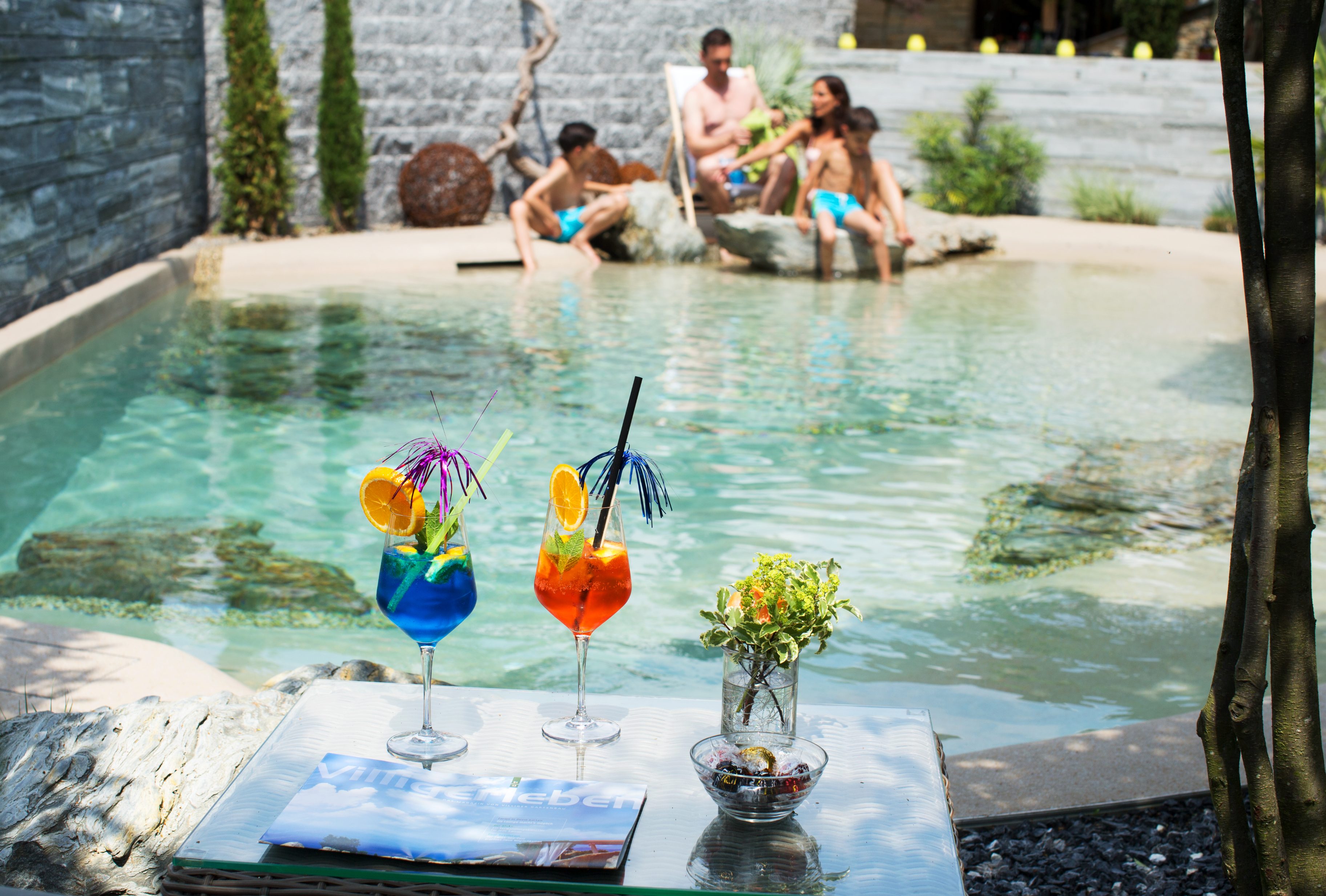 Familie, Strand, Pool, Longdrinks, Ferien, Meer