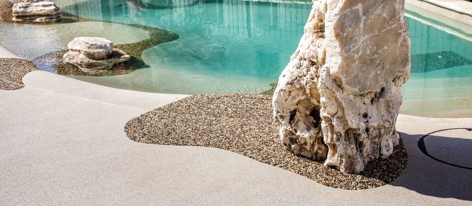 Gartenvilla-SwissSpa-Pool-Strandoptik-10